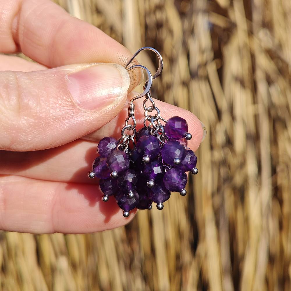 Fazetovaný ametyst 6 mm - rybízové náušnice - Obrázek 3
